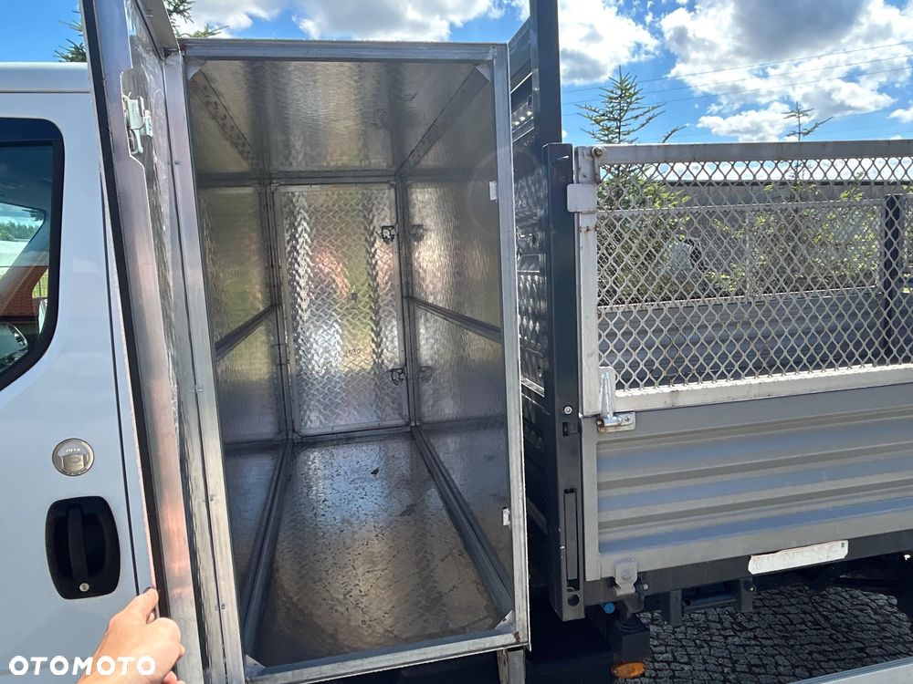 Iveco DAILY 35-150 - 12