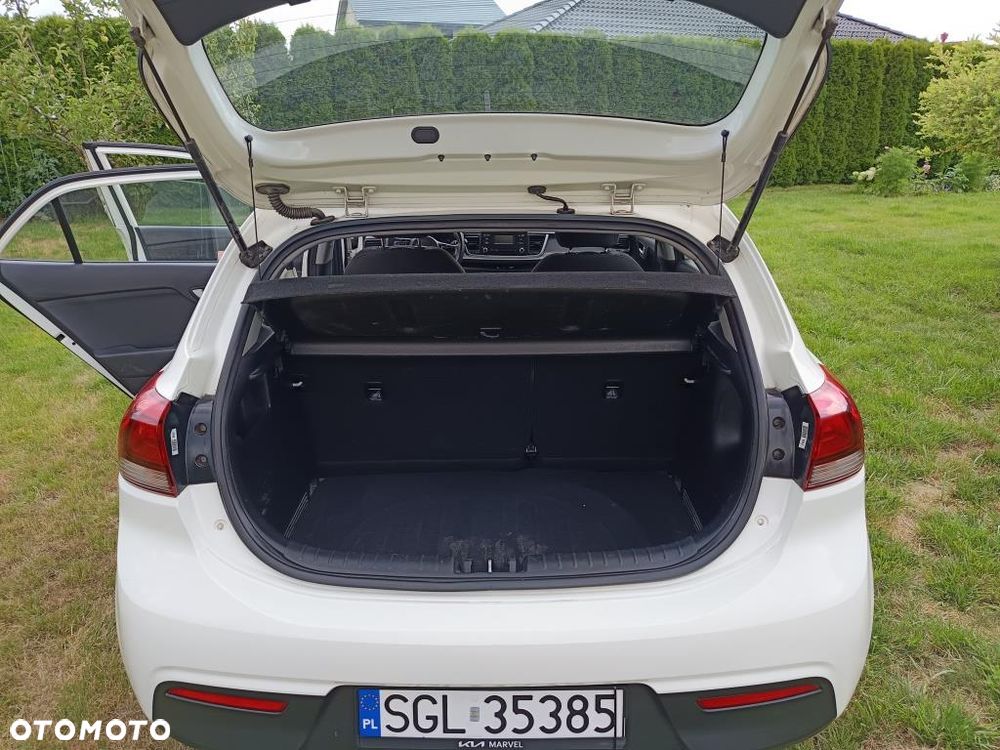 Kia Rio 1.2 M - 10