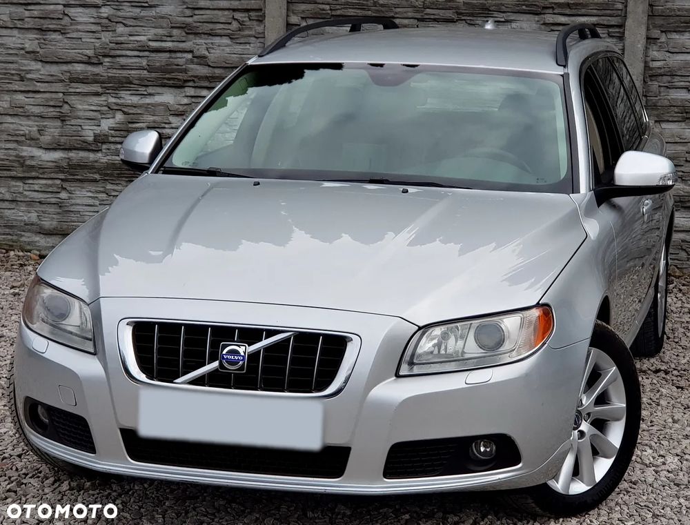 Volvo V70 D5 Momentum - 11