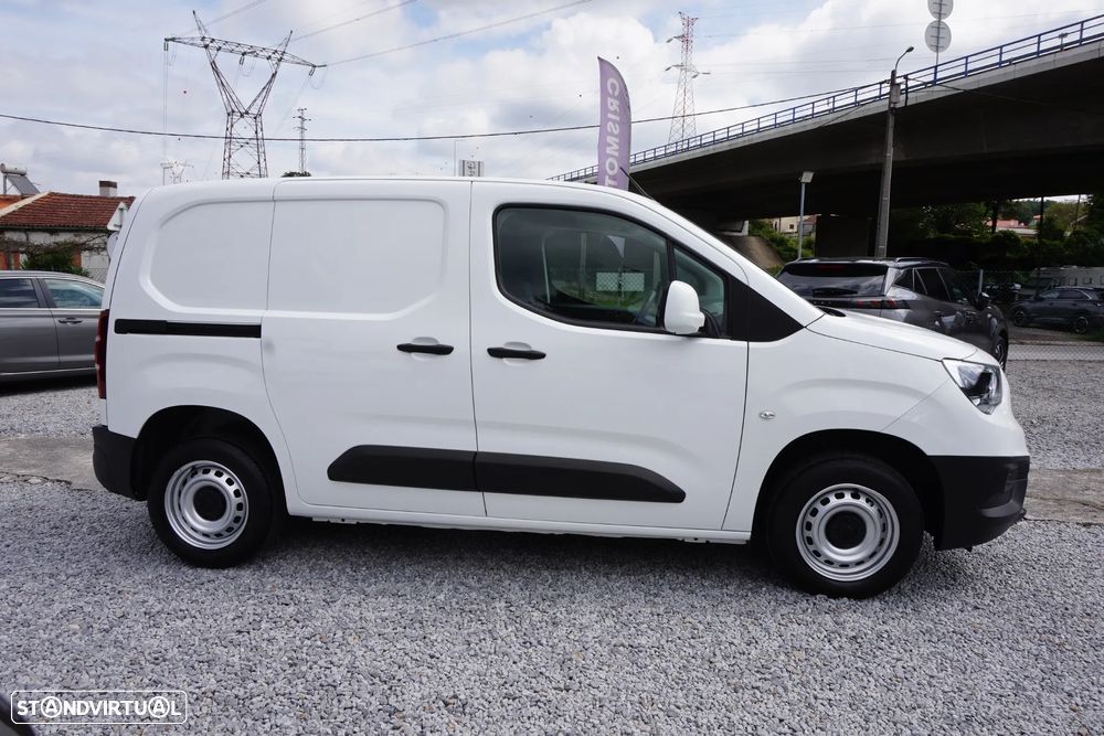 Opel Combo CDTI 102 Enjoy IVA dedutível - 8