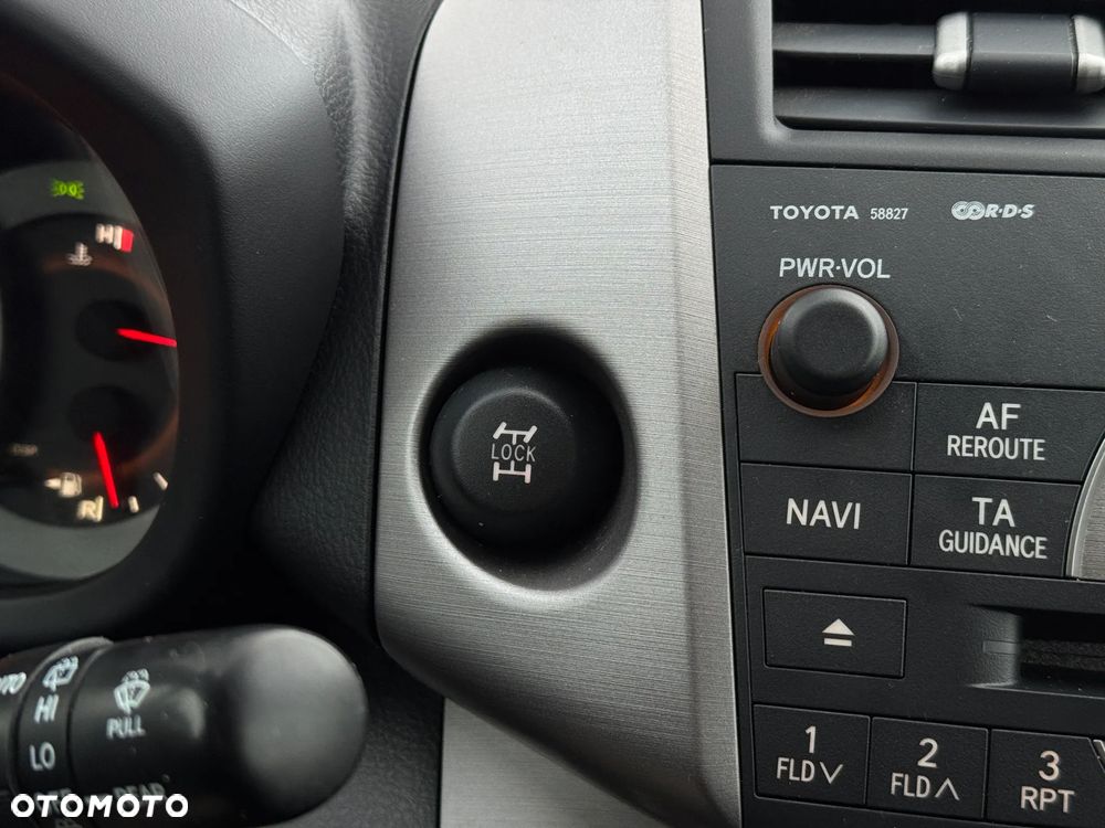 Toyota RAV4 2.2 D-4D Sol 180 - 33