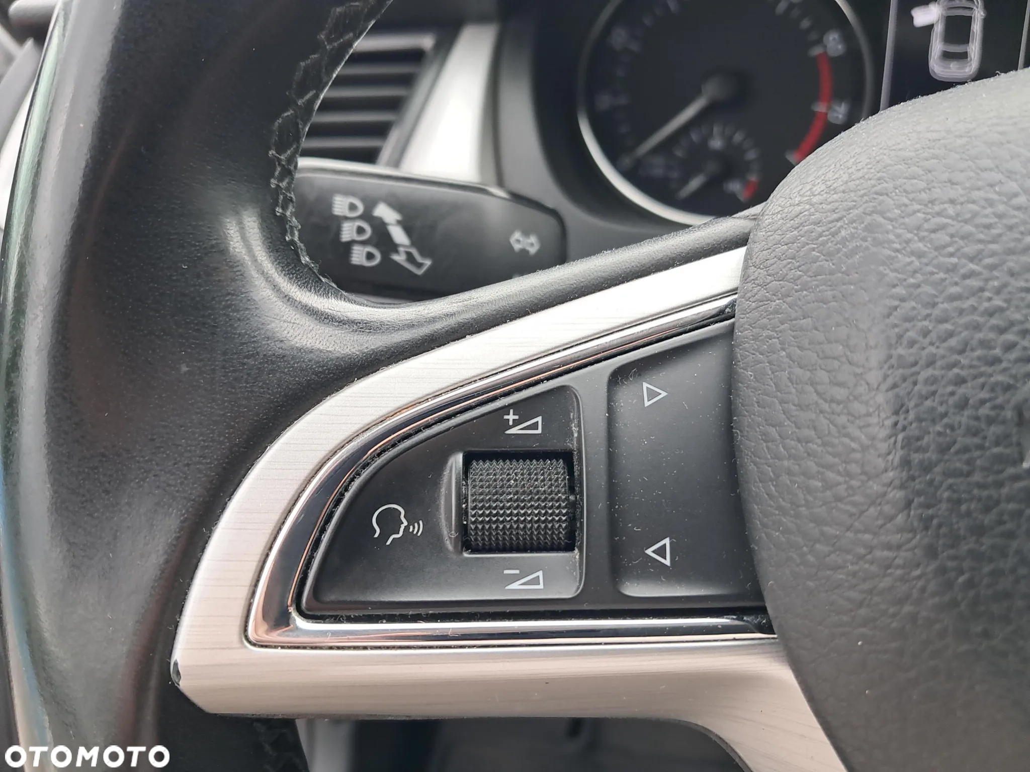 Skoda RAPID 1.2 TSI Ambition - 17
