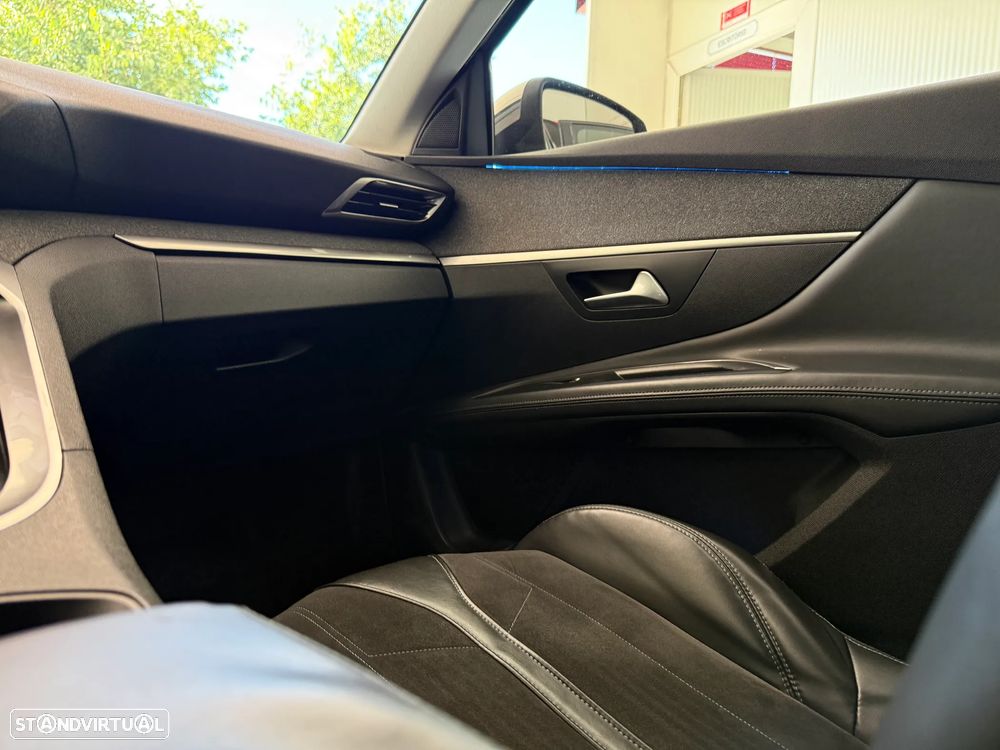Peugeot 3008 1.5 BlueHDi Crossway - 17