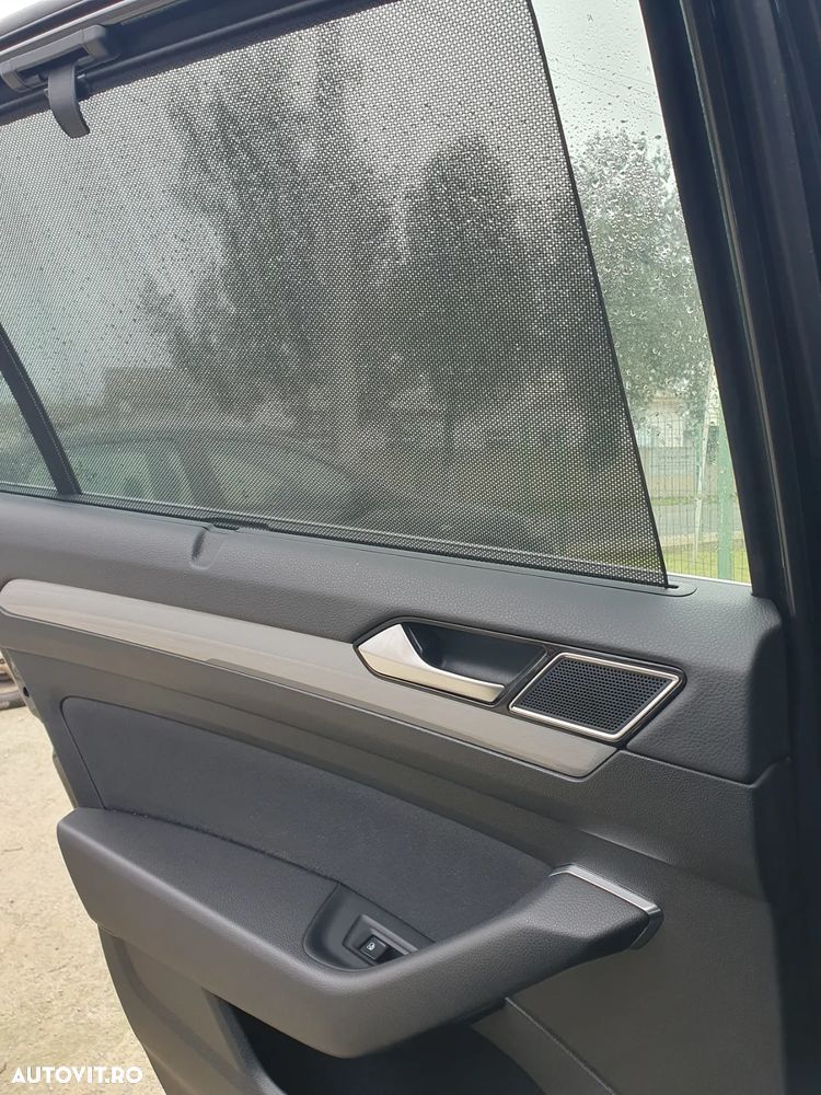 Volkswagen Passat Variant 2.0 TDI SCR DSG Business - 18