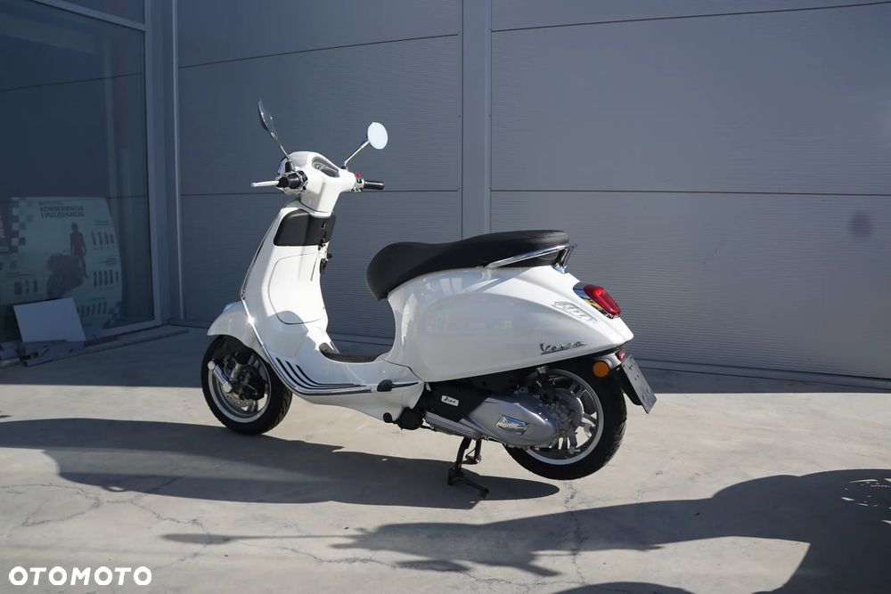 Vespa Primavera - 2