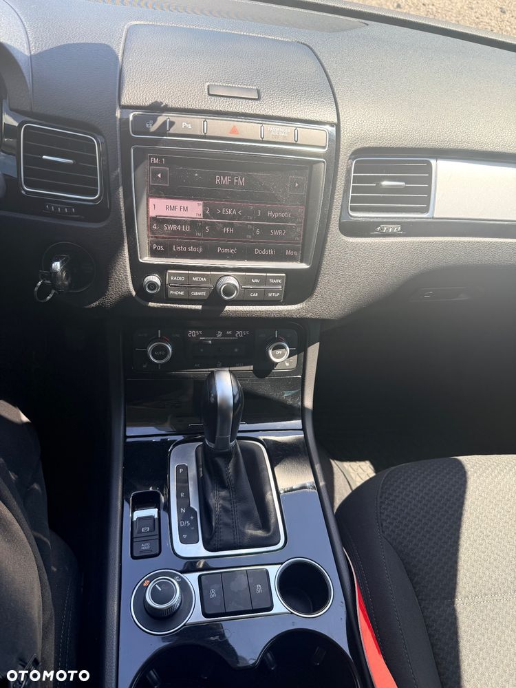 Volkswagen Touareg 3.0 V6 TDI SCR Blue Motion DPF Automatik Executive Edition - 11