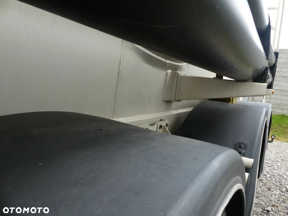 Feldbinder 35000 / SILOS / DO MATERIAŁÓW SYPKICH / OŚ PODNOSZONA / - 17