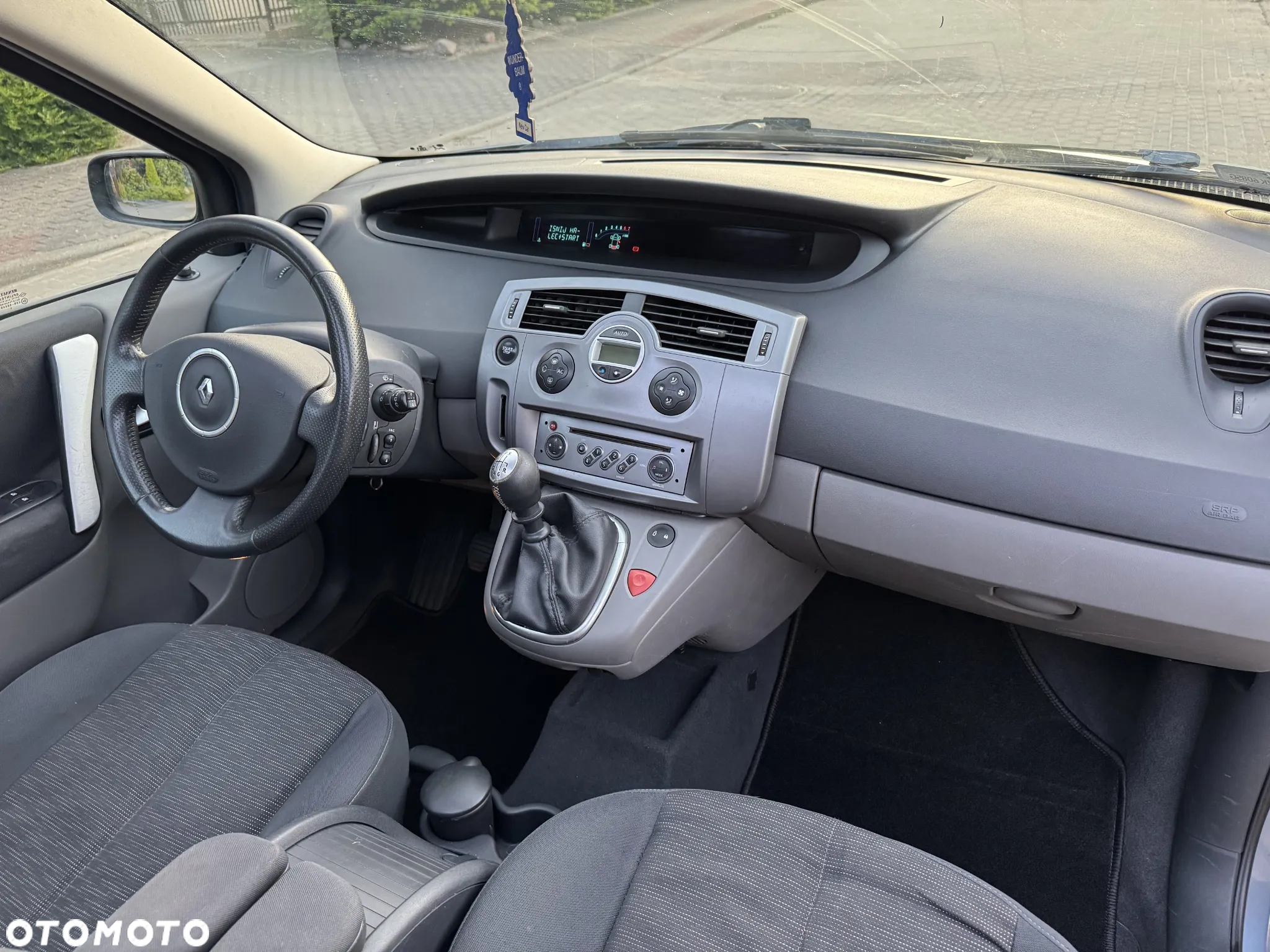 Renault Scenic 2.0 16V Luxe Privilege - 34