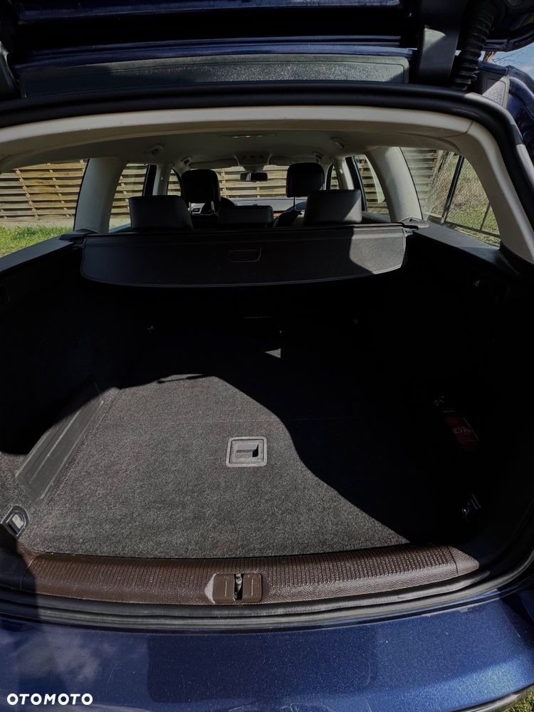 Volkswagen Passat 2.0 TDI Highline - 18