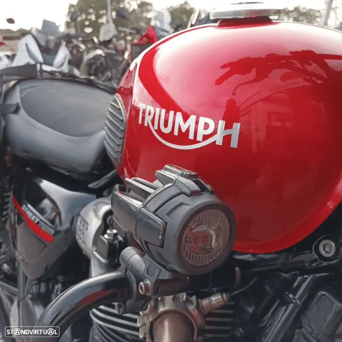 Triumph Street Twin 900 - 6