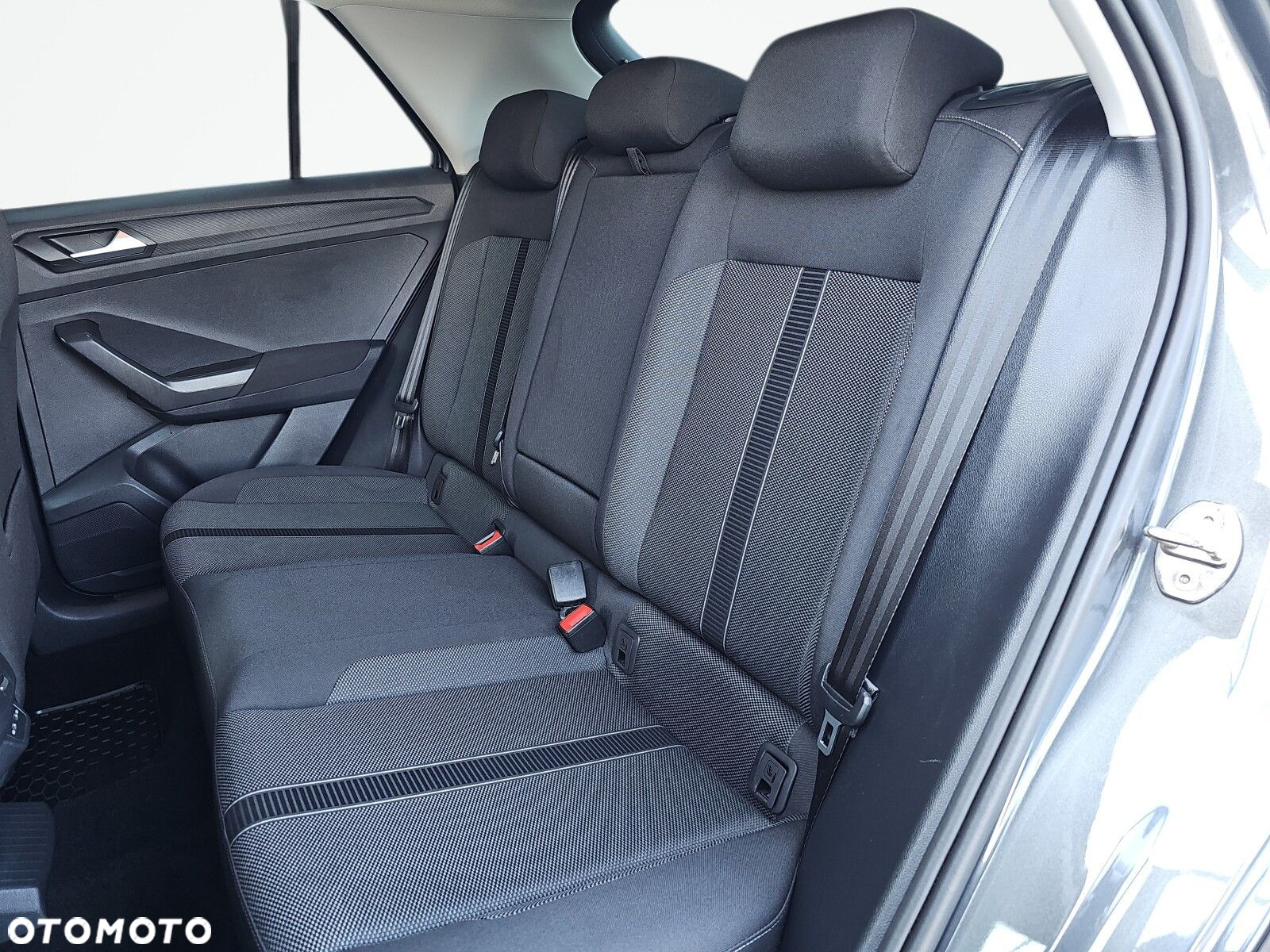 Volkswagen T-Roc 1.5 TSI Life DSG - 32