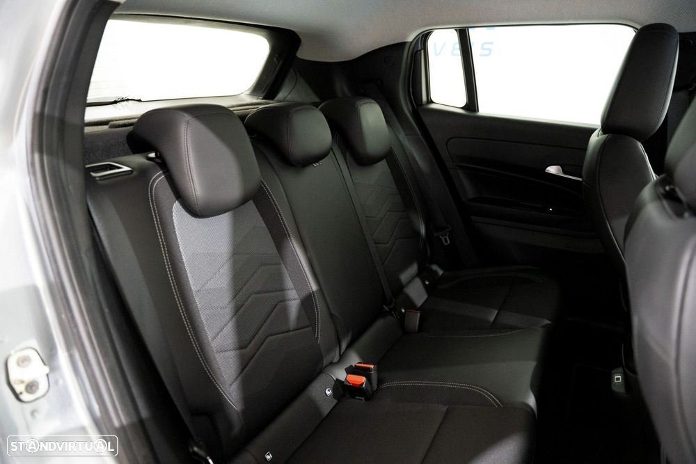 Jeep Avenger 54 kWh Summit - 15