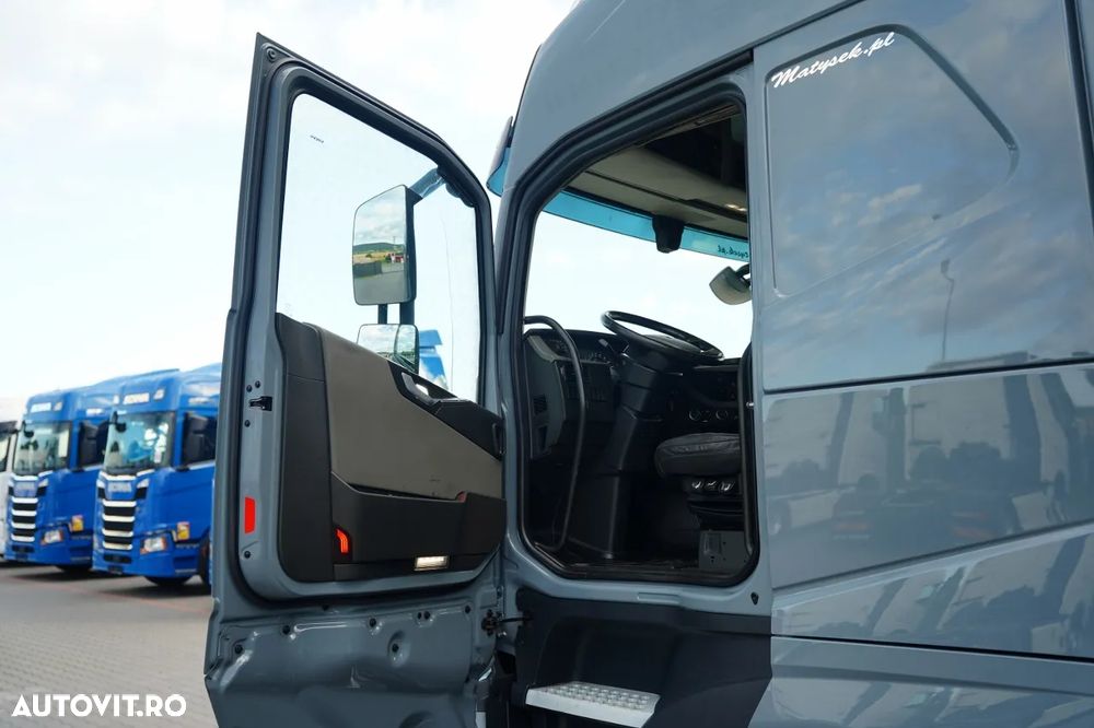 Volvo FH 540 / 6x2 / RETARDER / I-PARK COOL / ÎMPINGĂTOR / PUNTE DE DIRECȚIE / RIDICATIVĂ / SUSPENSIE PNEUMATICĂ / PIELE / IMPORTAT DIN GERMANIA / EURO 6 - 24