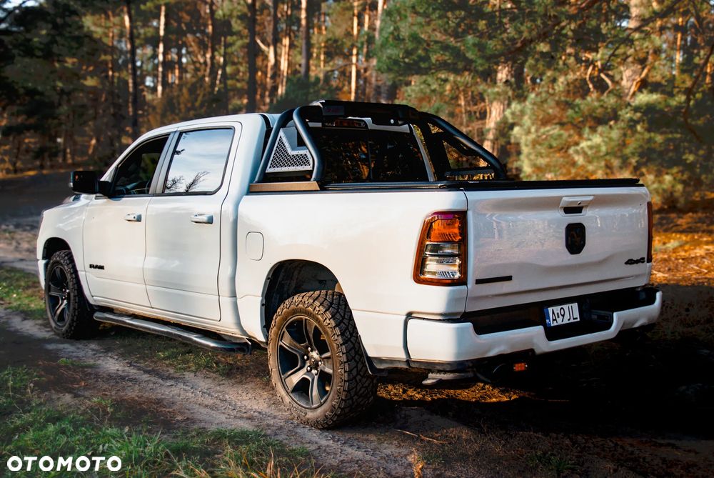 RAM 1500 Crew Cab MB Sport - 12