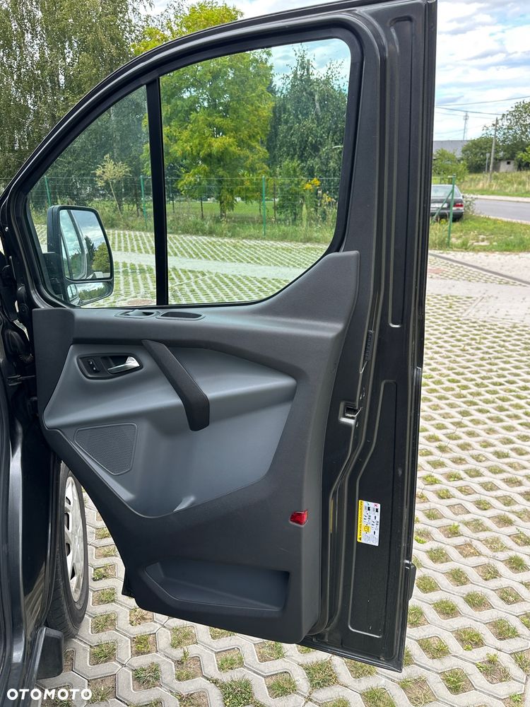 Ford Transit Custom 310 L2H1 Limited - 24