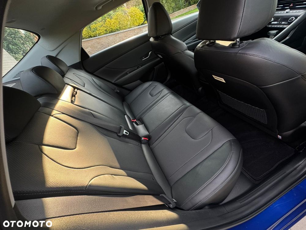 Hyundai Elantra 1.6 Style Premiere - 8