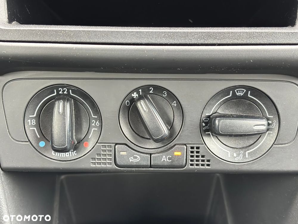 Volkswagen Polo - 25