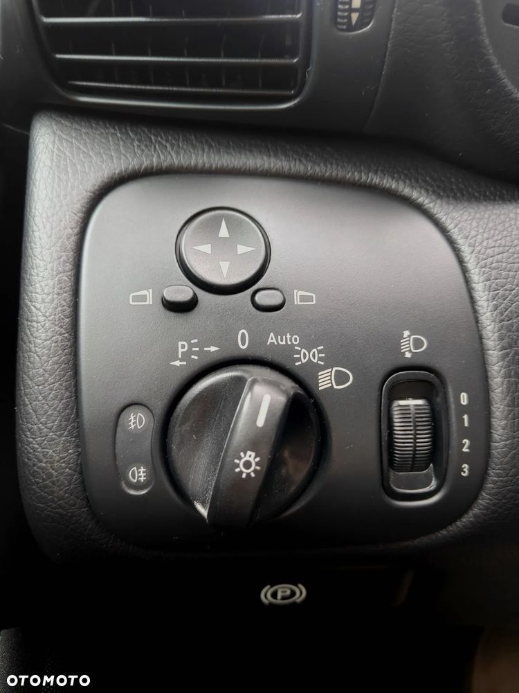 Mercedes-Benz Klasa C 180 Kompressor Automatik Classic - 15