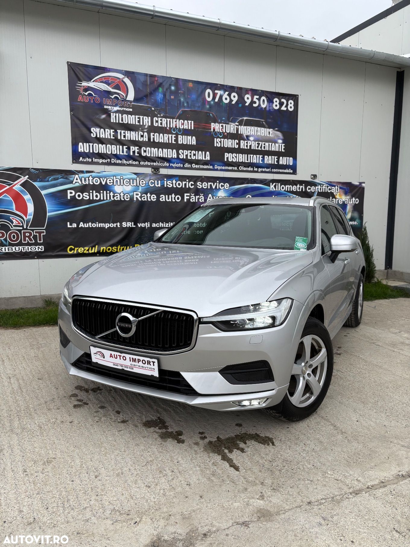 Volvo XC 60 B4 MHEV AWD Momentum Pro - 1