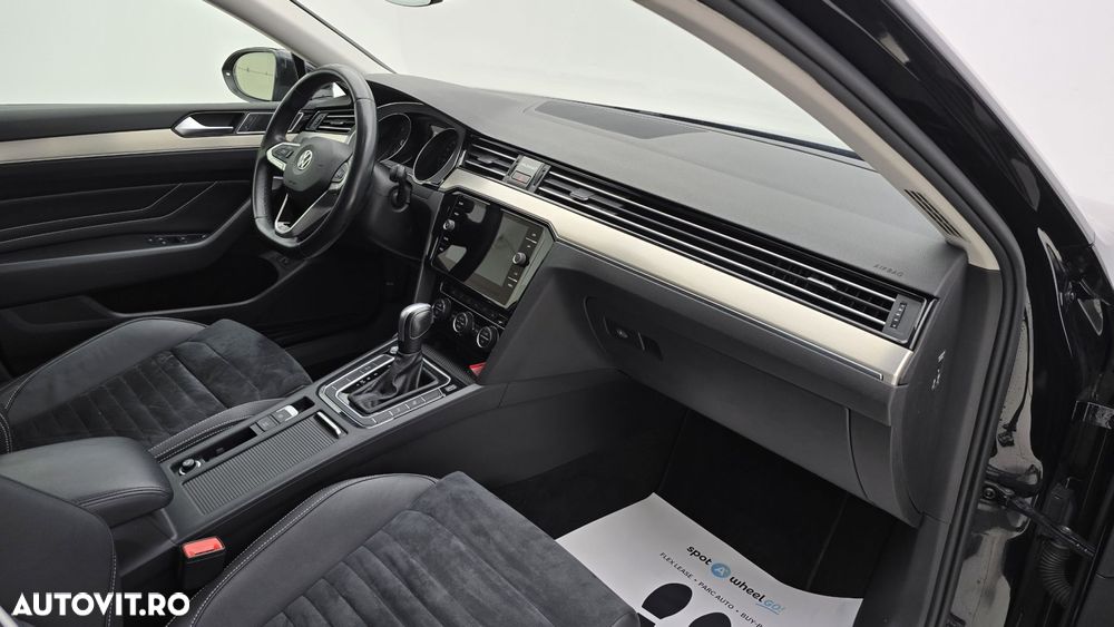 Volkswagen Passat 2.0 TDI DSG Highline - 20