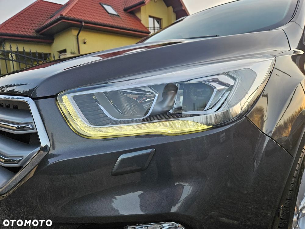 Ford Kuga 1.5 EcoBoost 2x4 Titanium - 11