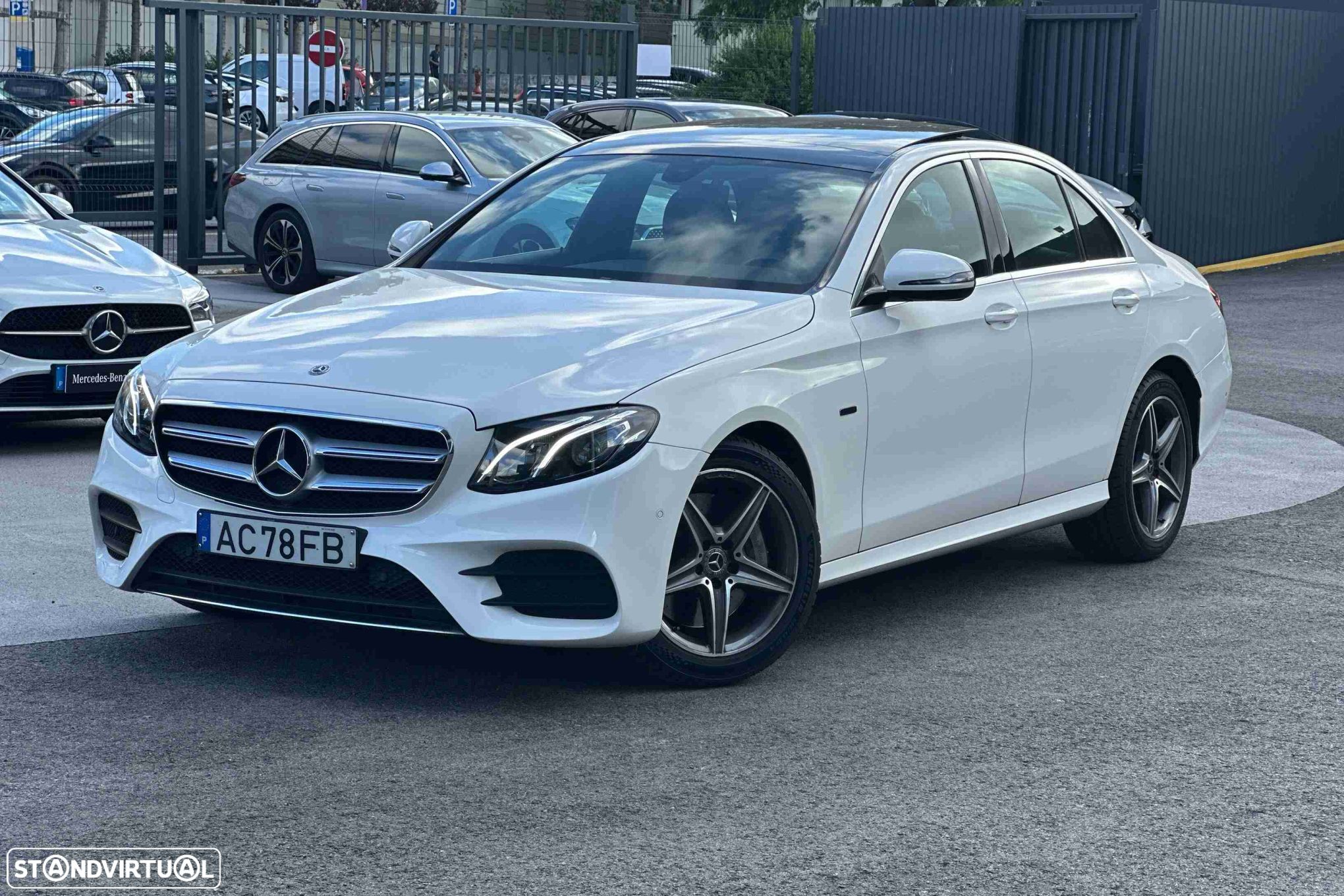 Mercedes-Benz E 300 de AMG Line - 1