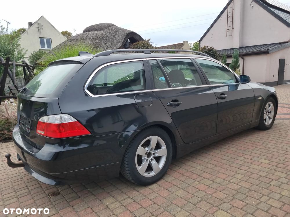 BMW Seria 5 525i - 4