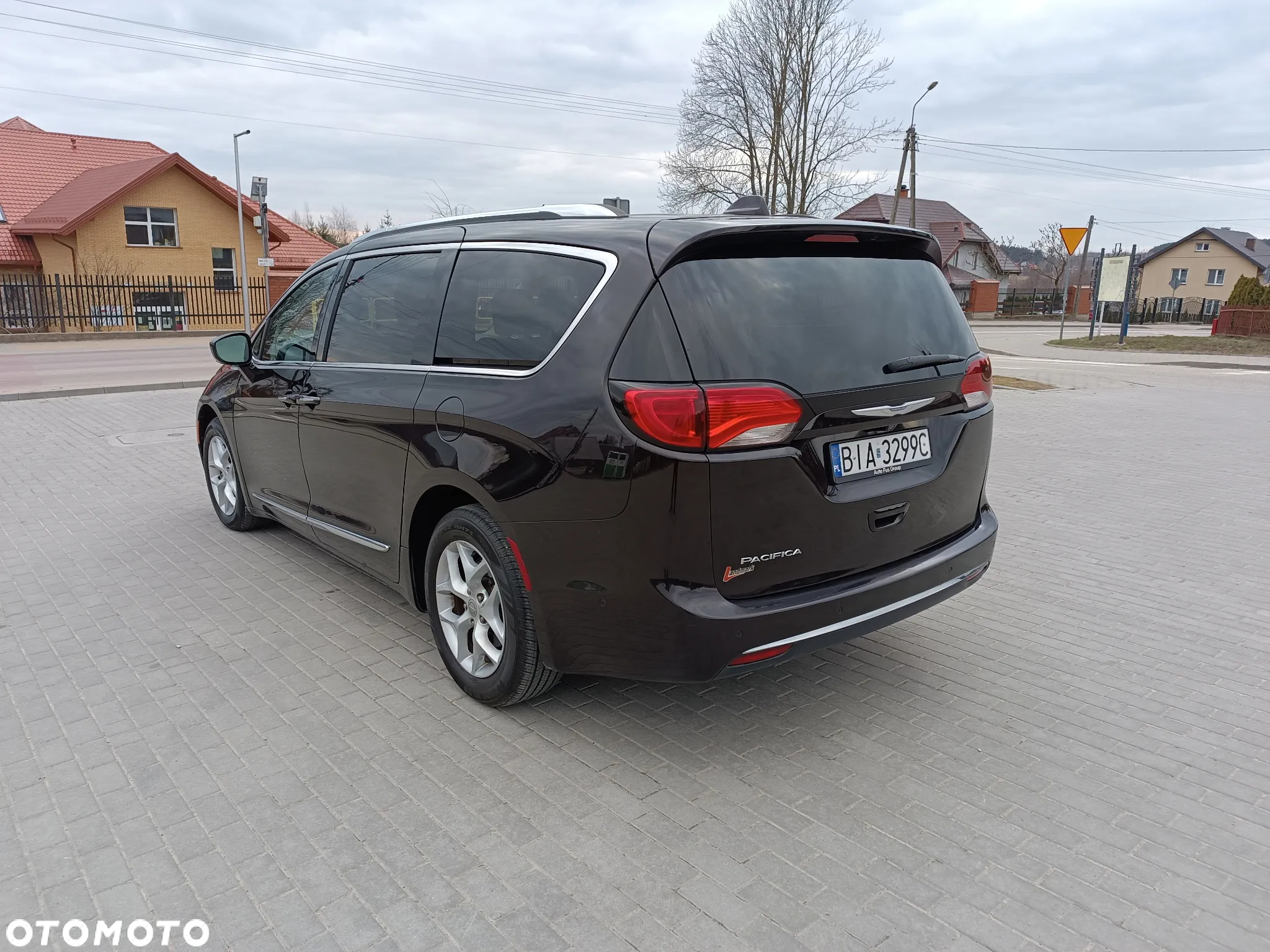 Chrysler Pacifica - 9