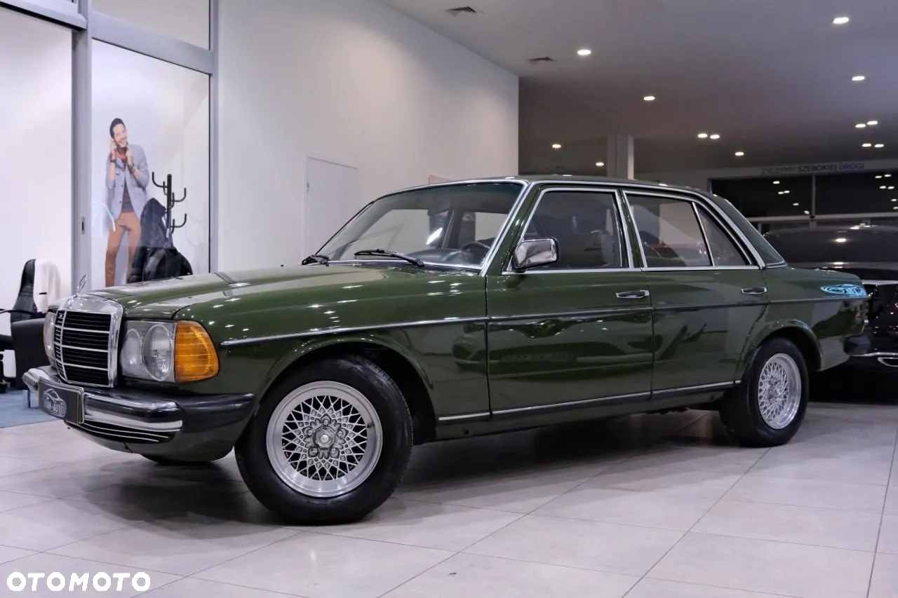 Mercedes-Benz W123 - 17