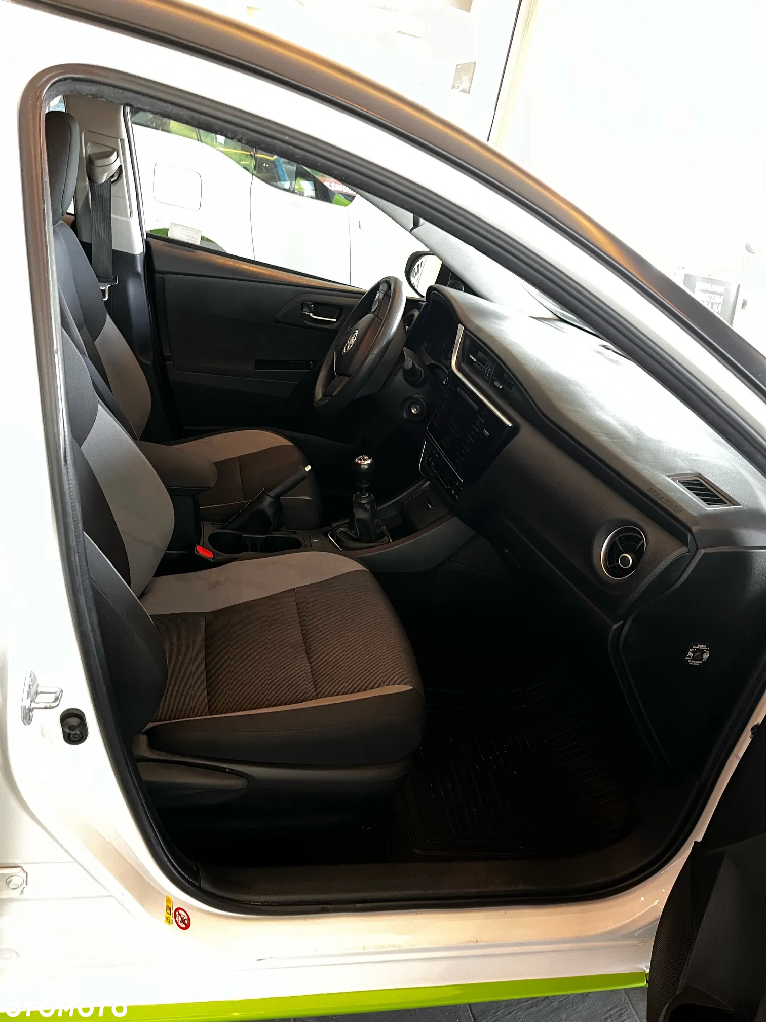 Toyota Auris 1.33 VVT-i Active - 7
