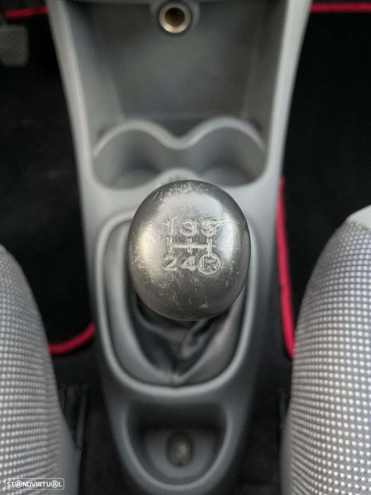 Peugeot 107 1.0 Urban - 15