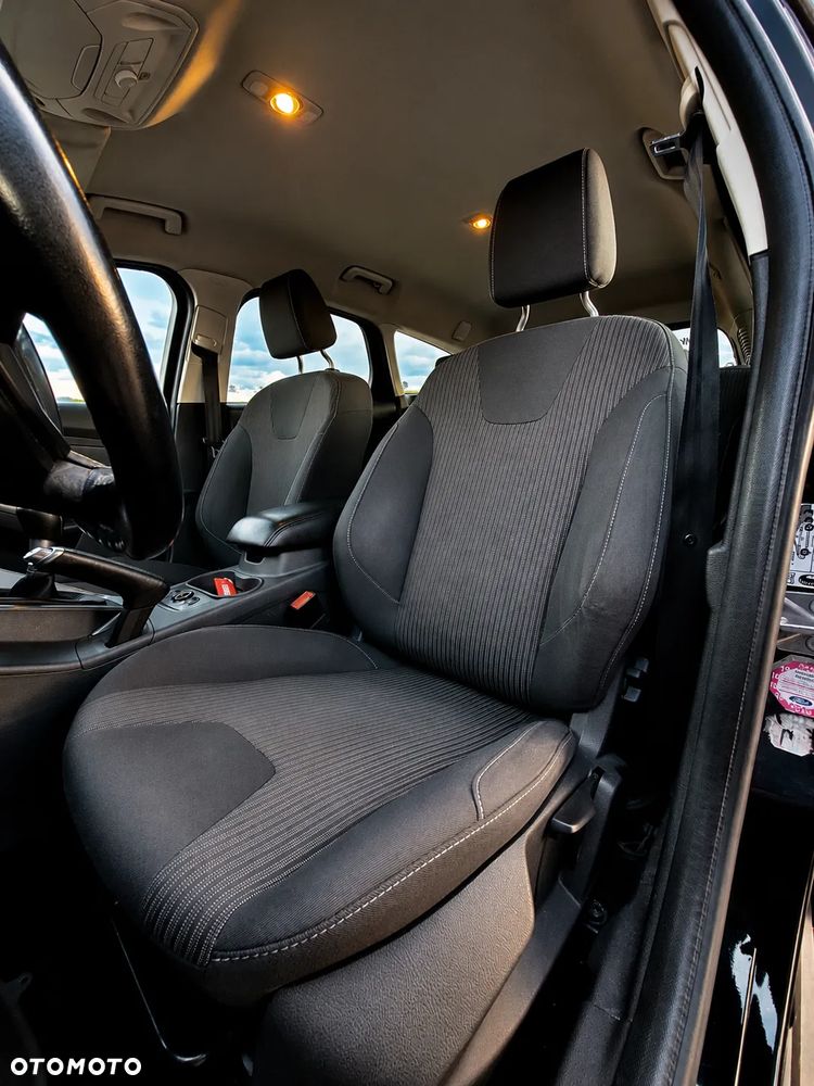 Ford Focus - 22