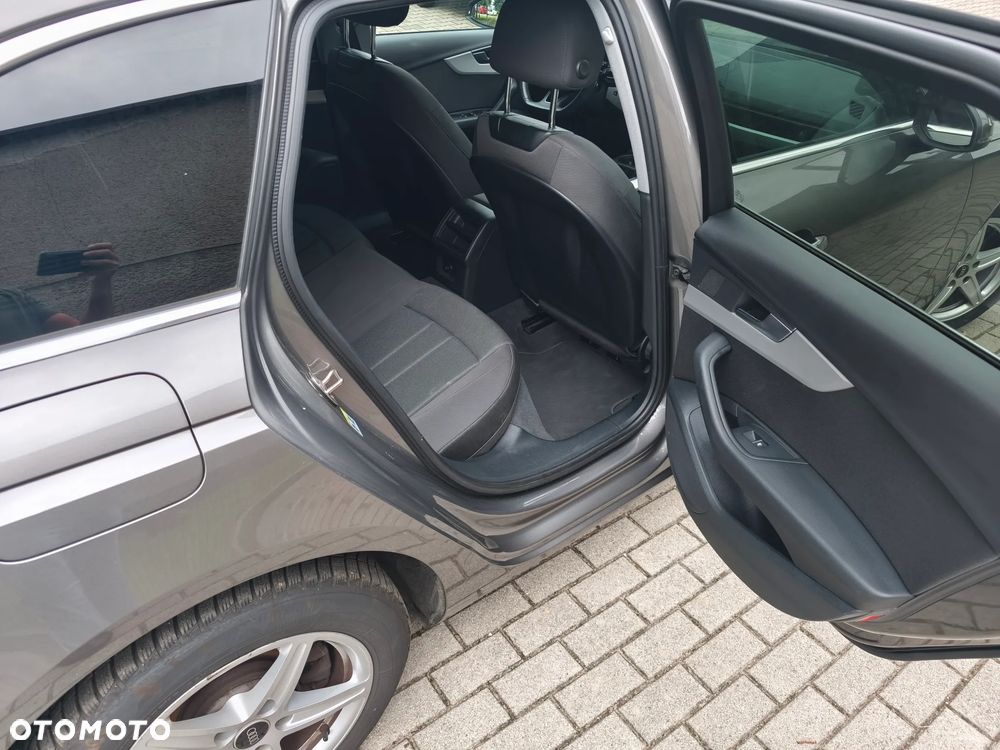 Audi A4 Avant 35 TFSI mHEV Advanced S tronic - 23