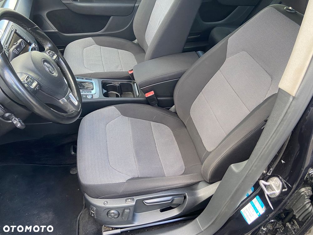 Volkswagen Passat Variant 2.0 TDI Highline DSG - 15