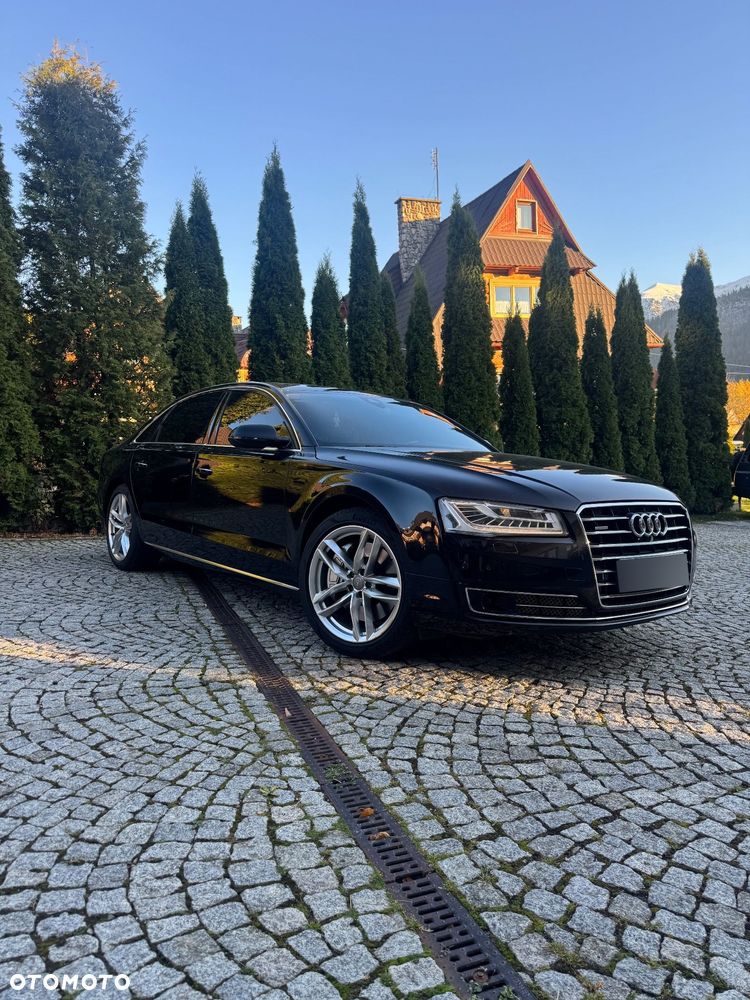 Audi A8 2015 photo 2