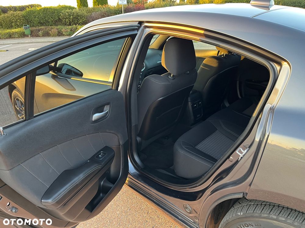 Dodge Charger 3.6 GT - 13