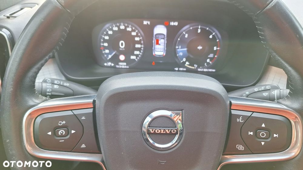 Volvo XC 40 D3 AWD Momentum - 10
