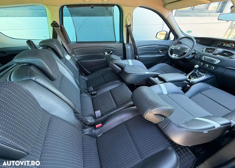 Renault Grand Scenic 1.6 dCi Stop&Start Energy Privilege - 25