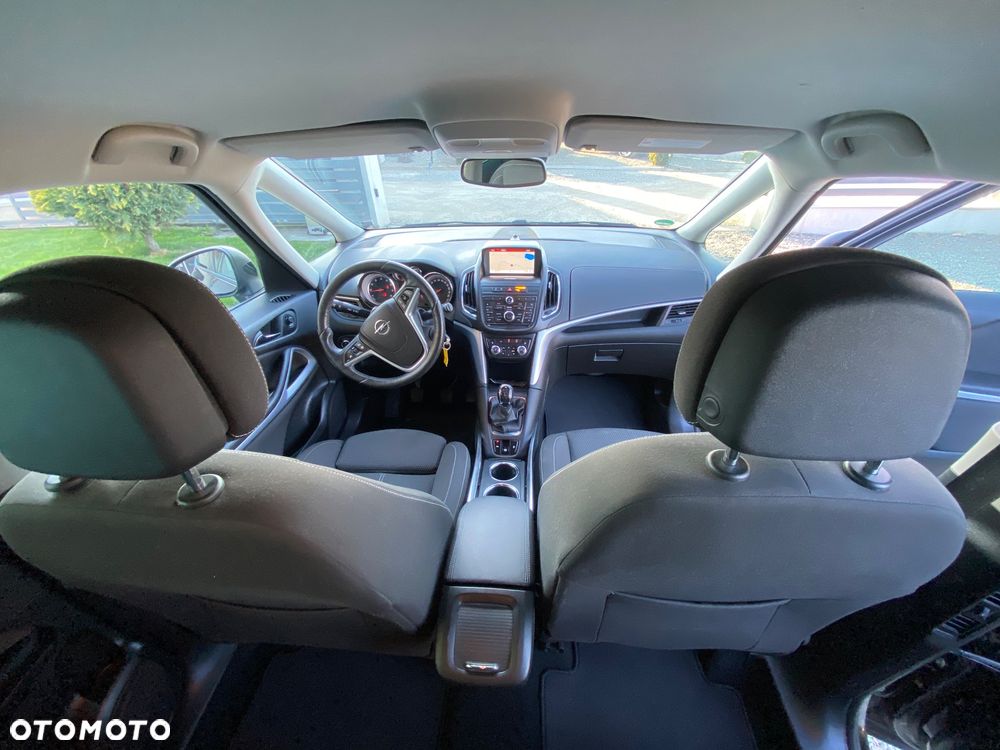 Opel Zafira Tourer 1.4 Turbo drive - 24