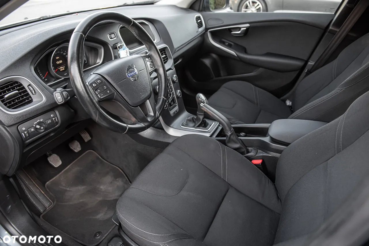 Volvo V40 - 15