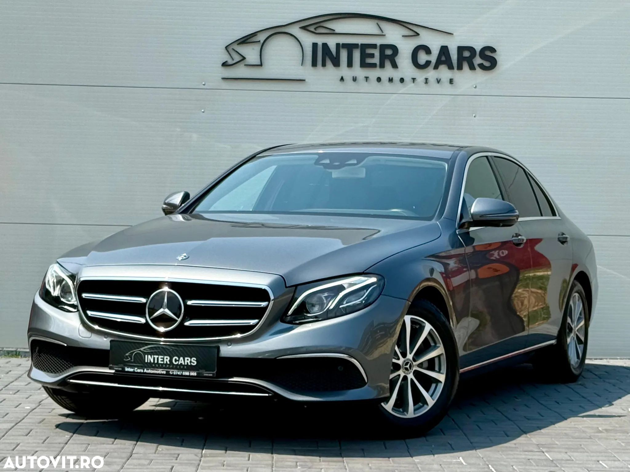Mercedes-Benz E 200 9G-TRONIC Exclusive - 1