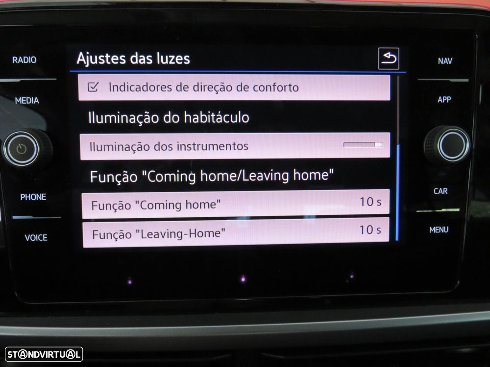 VW T-Roc 1.5 TSI Urban DSG - 43