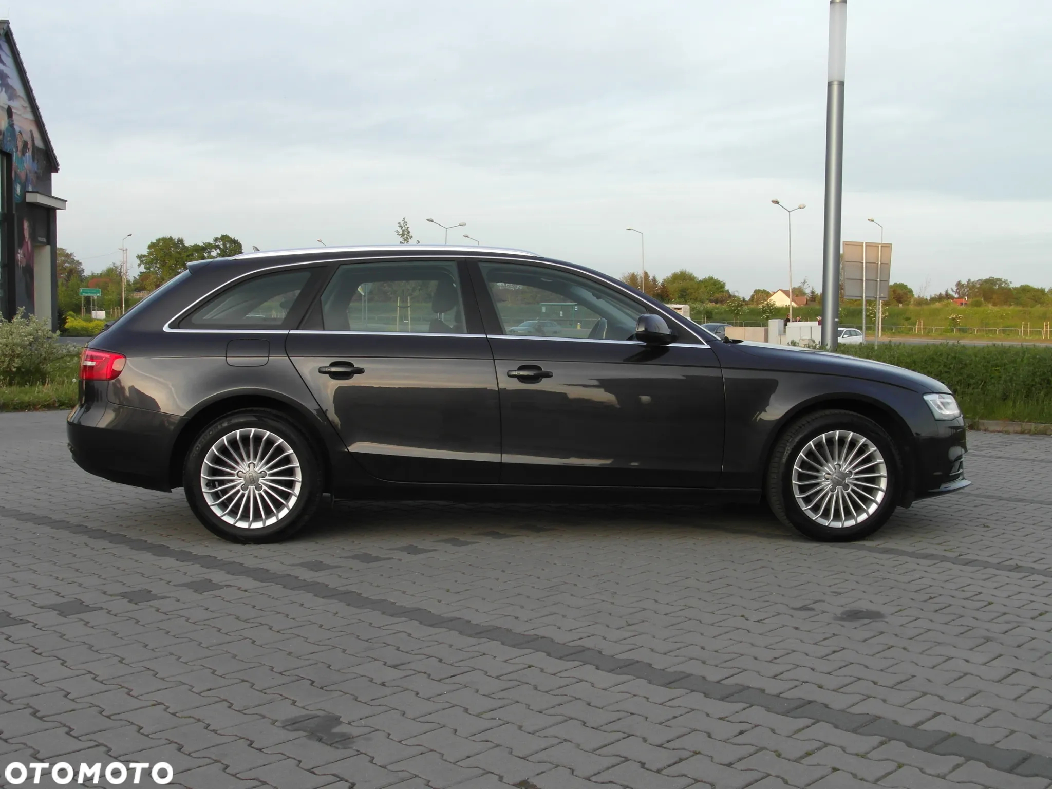 Audi A4 Avant 2.0 TDI DPF Attraction - 9