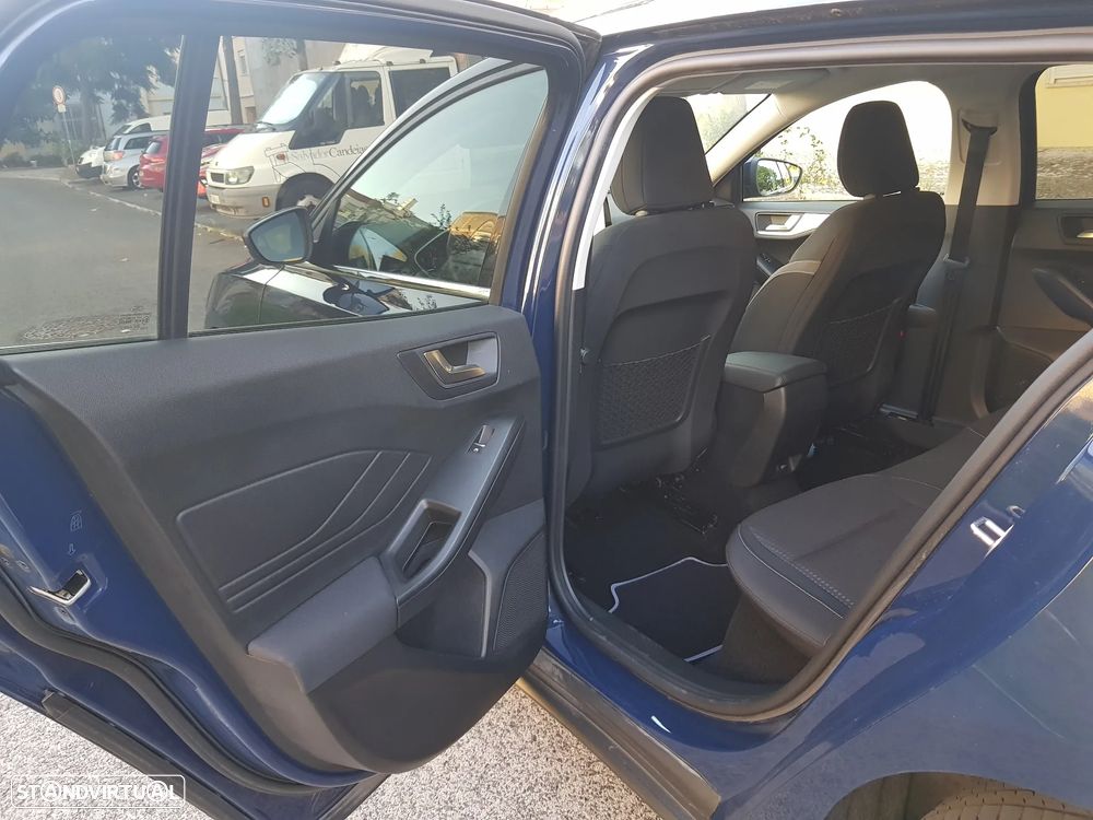 Ford Focus SW 1.5 TDCi EcoBlue Business - 32