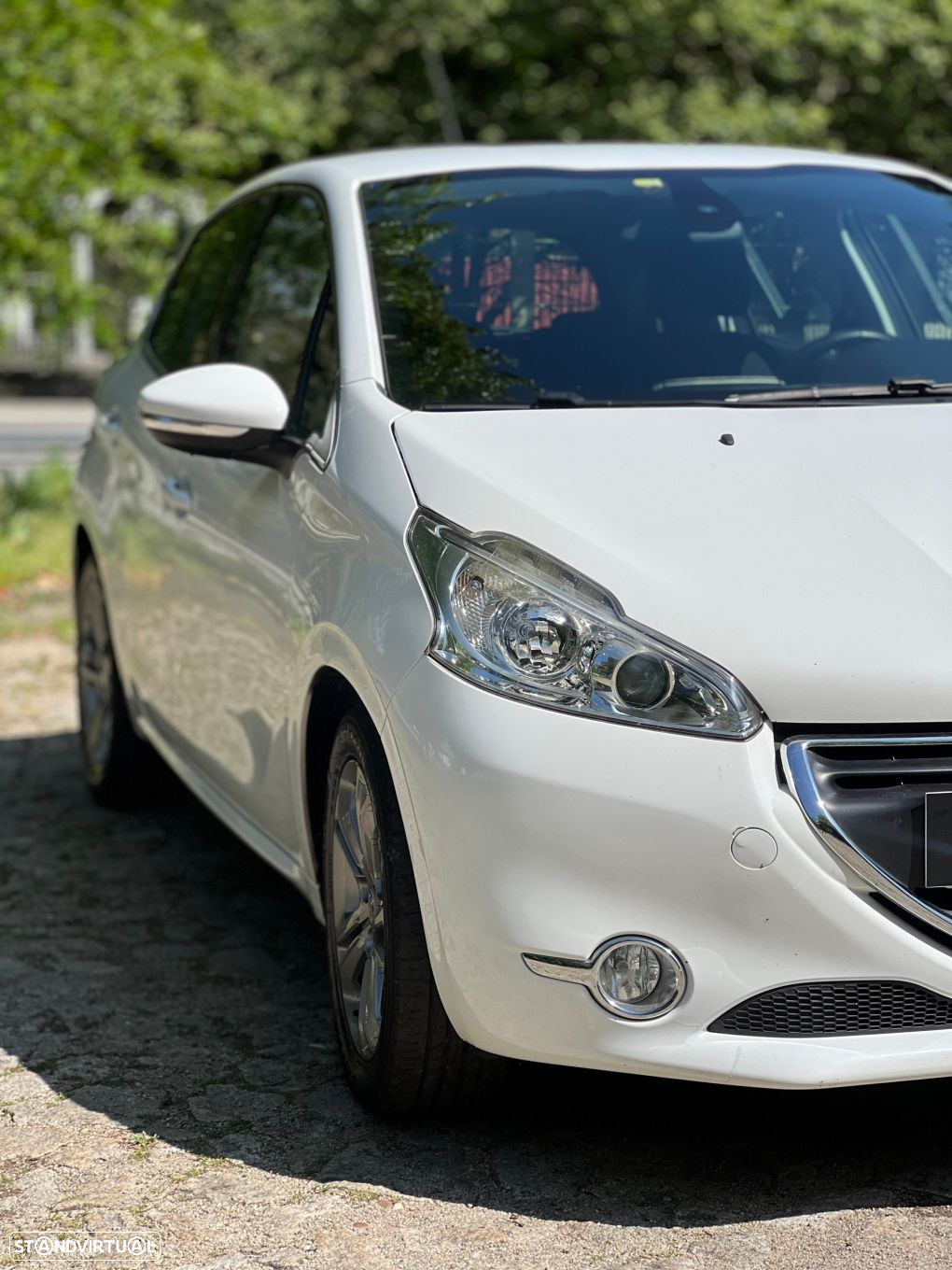 Peugeot 208 1.2 PureTech Allure - 5
