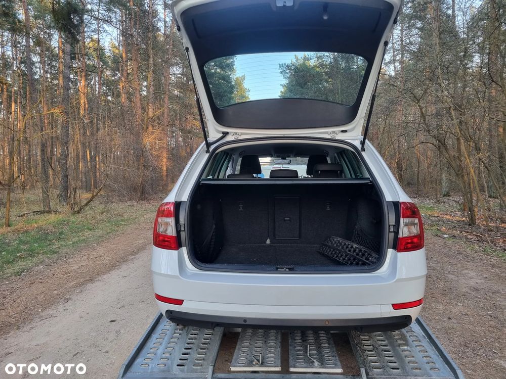 Skoda Octavia 1.6 TDI Premium Edition - 30