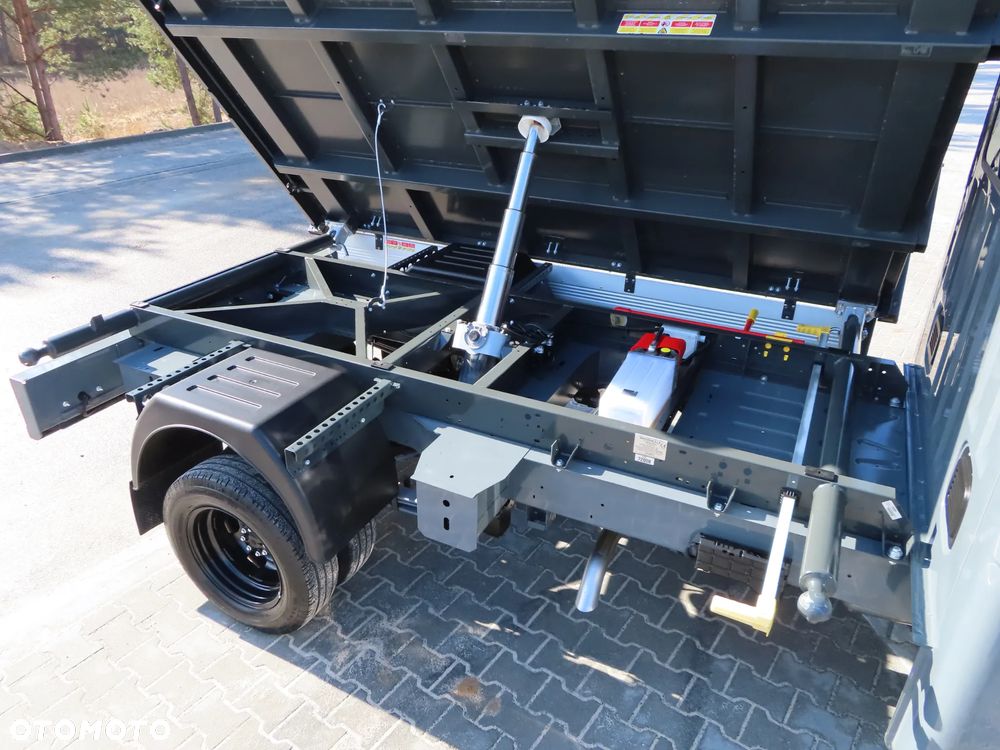 Iveco DAILY 35C16 163 KM Wywrotka Kiper Wywrot x 3 Strony 3211 mm Długi Renomowanej Firmy SCATTOLINI HAK 3500 Kg 53 Tys Km Przeb. Stan Auta NOWY POLECAM - 25