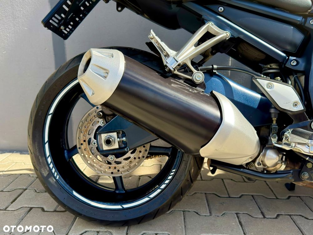 Yamaha FZ - 14