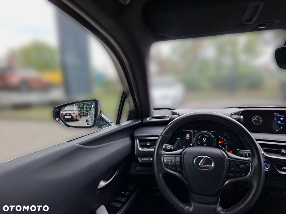Lexus UX - 27