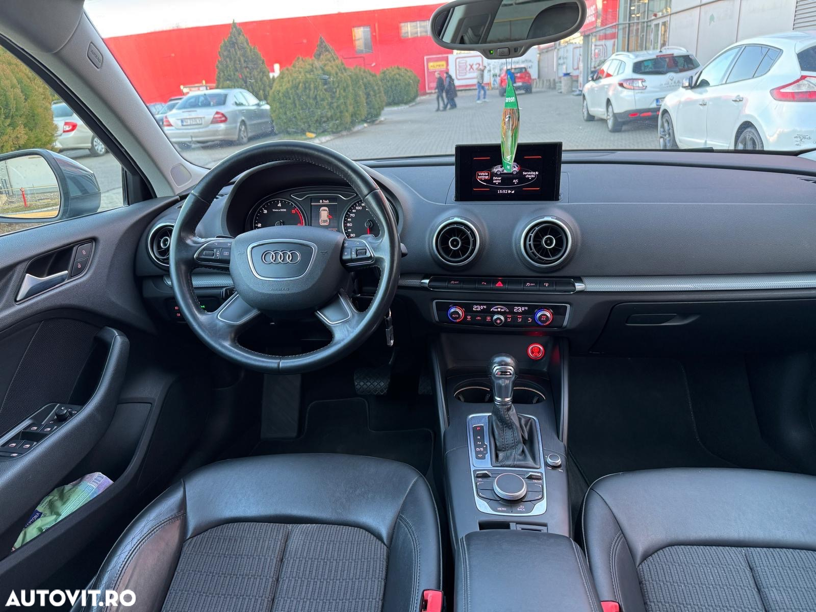 Audi A3 1.6 TDI S tronic Sport - 9
